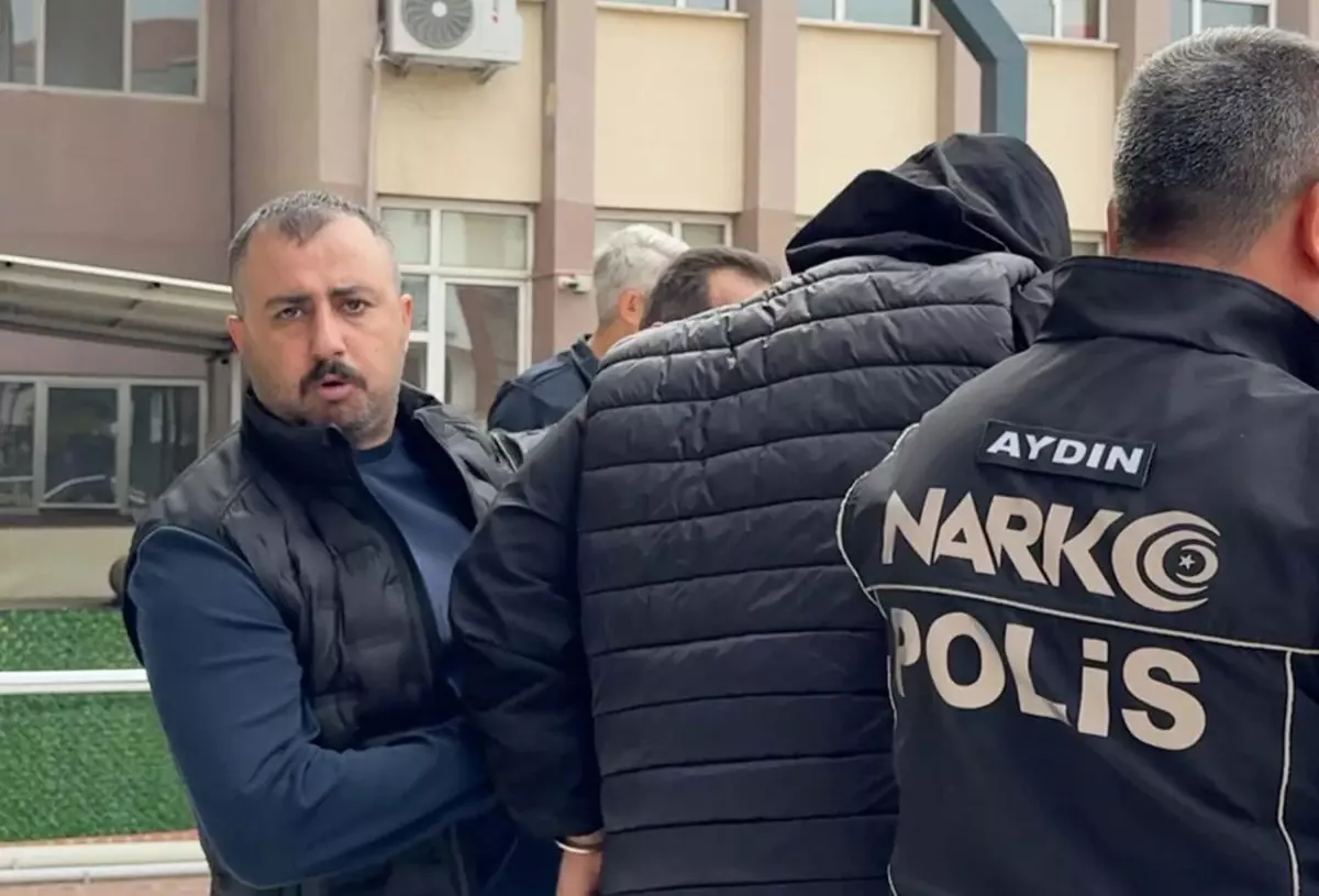 metamfetaminle yakalanan iki supheli tutuklandi fgQb6dDO.jpg