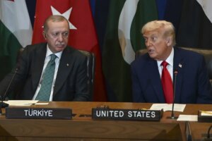 misirdaki zirveye katilacak liderlerin isimlerini duyurdu PiItYUN6.jpg